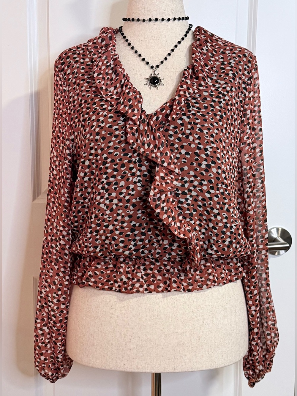 NWT Steve Madden Women’s L Multi Color Confetti Blouse Long Sleeve Ruffle Neck